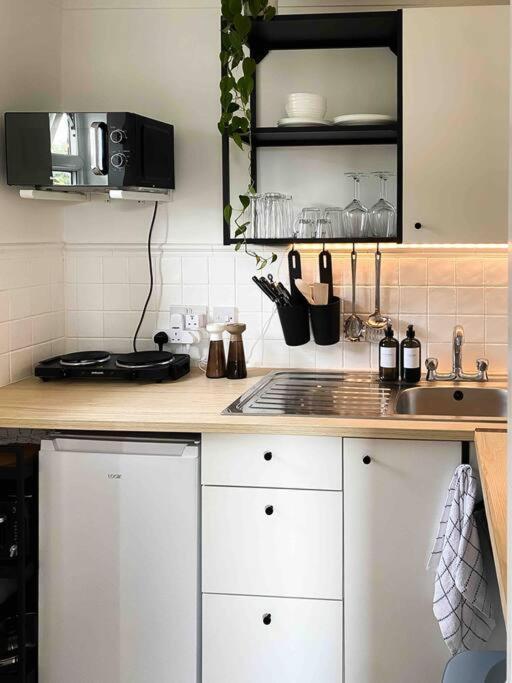 Cozy Studio Near Train Station Cambridge  Luaran gambar
