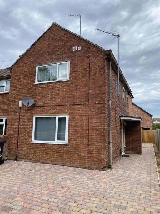 Cozy Studio Near Train Station Cambridge  Luaran gambar